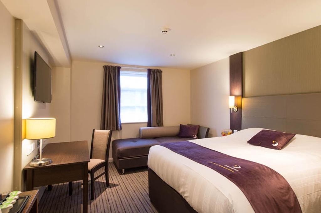 Premier Inn Peterborough - Ferry Meadows Zewnętrze zdjęcie