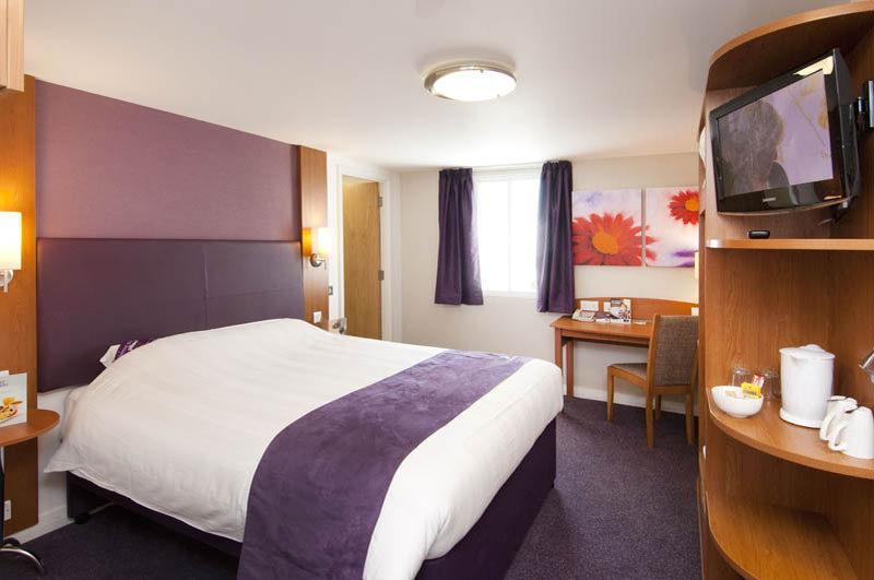 Premier Inn Peterborough - Ferry Meadows Zewnętrze zdjęcie