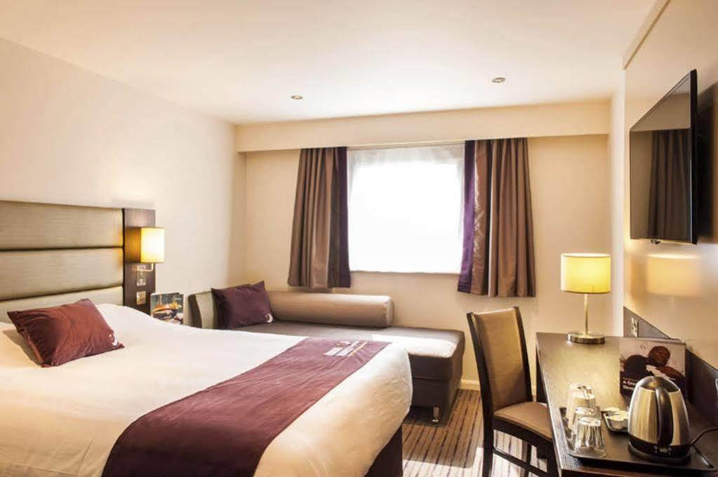 Premier Inn Peterborough - Ferry Meadows Zewnętrze zdjęcie